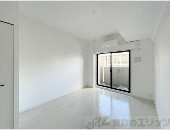 S-RESIDENCE江坂Eminenceの物件内観写真